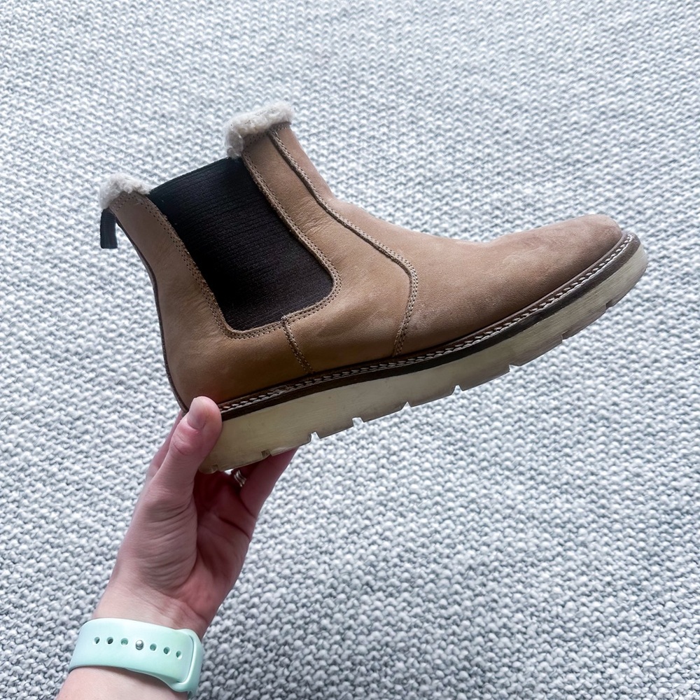 Women’s Tan Sherpa-Lined Boots